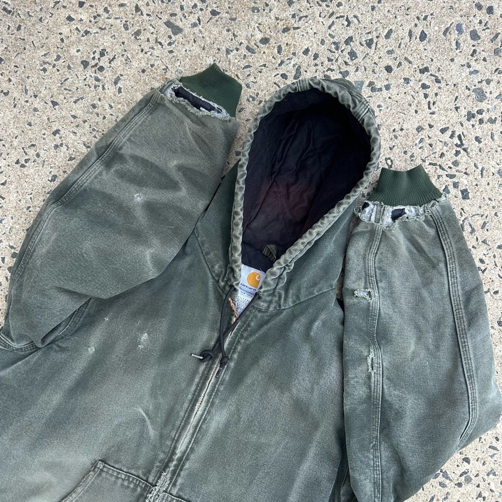 Vintage Carhartt Hooded Jacket Faded And Distressed Green J130 MOS Size M 2007 - Picture 7 of 12